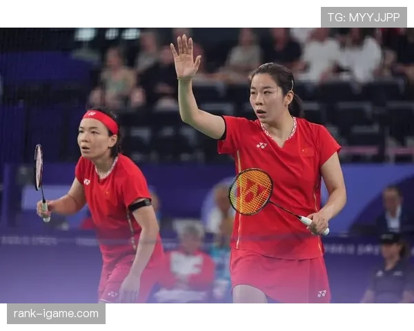 陈清晨东京奥运斩获银牌 女双赛场展现中国力量