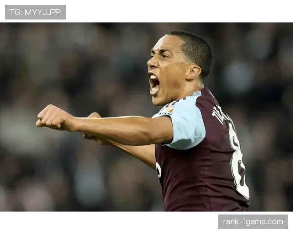 麦金闪耀全场,率阿斯顿维拉强势逆转,状态回勇尽显领袖风范 麦金闪耀全场,率阿斯顿维拉强势逆转,状态回勇尽显领袖风范