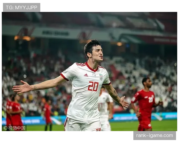 阿兹蒙妙传建功，助球队逆转取胜状态回升