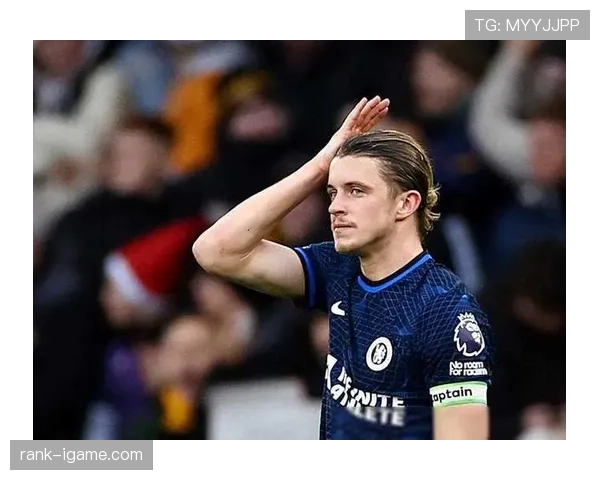 奥斯梅恩：家庭支持铸就奋斗之路，助力职业生涯腾飞