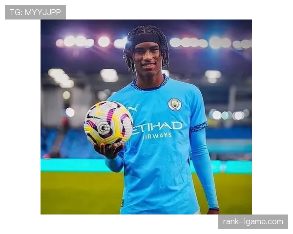 足球新星评选热潮中的黑马背后，未来巨星值得关注与期待