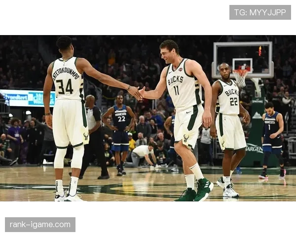 班·西蒙斯突破组织结合抢断提升雄鹿防守强度